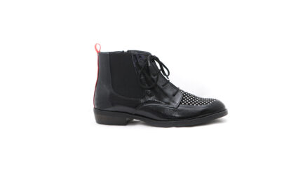 כריסטינה מגפון שרוכים