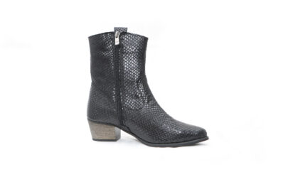 נחל נעל נשים